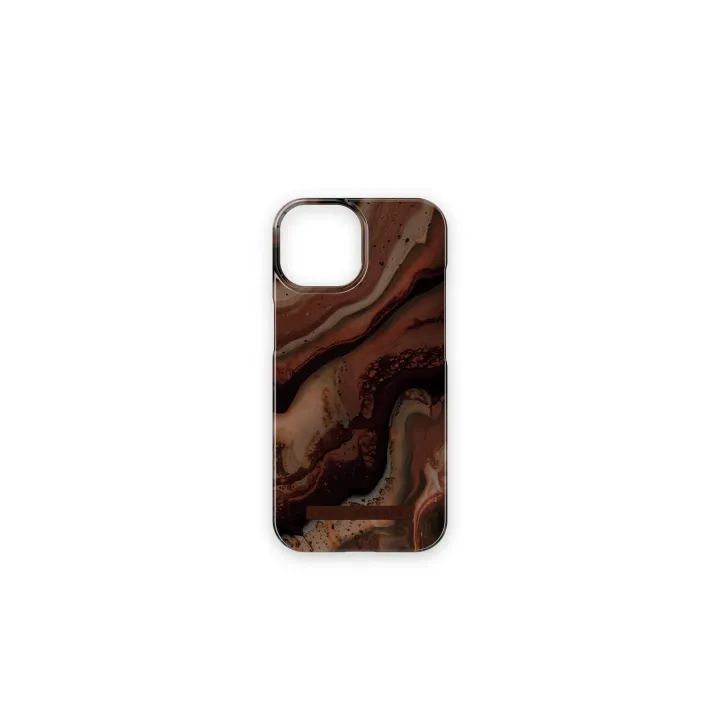 Ideal of Sweden Coque arrière Dark Amber Marble iPhone 15