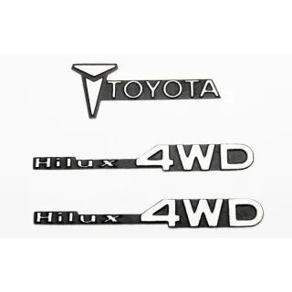 RC4WD Autocollant Toyota Hilux Emblem Set